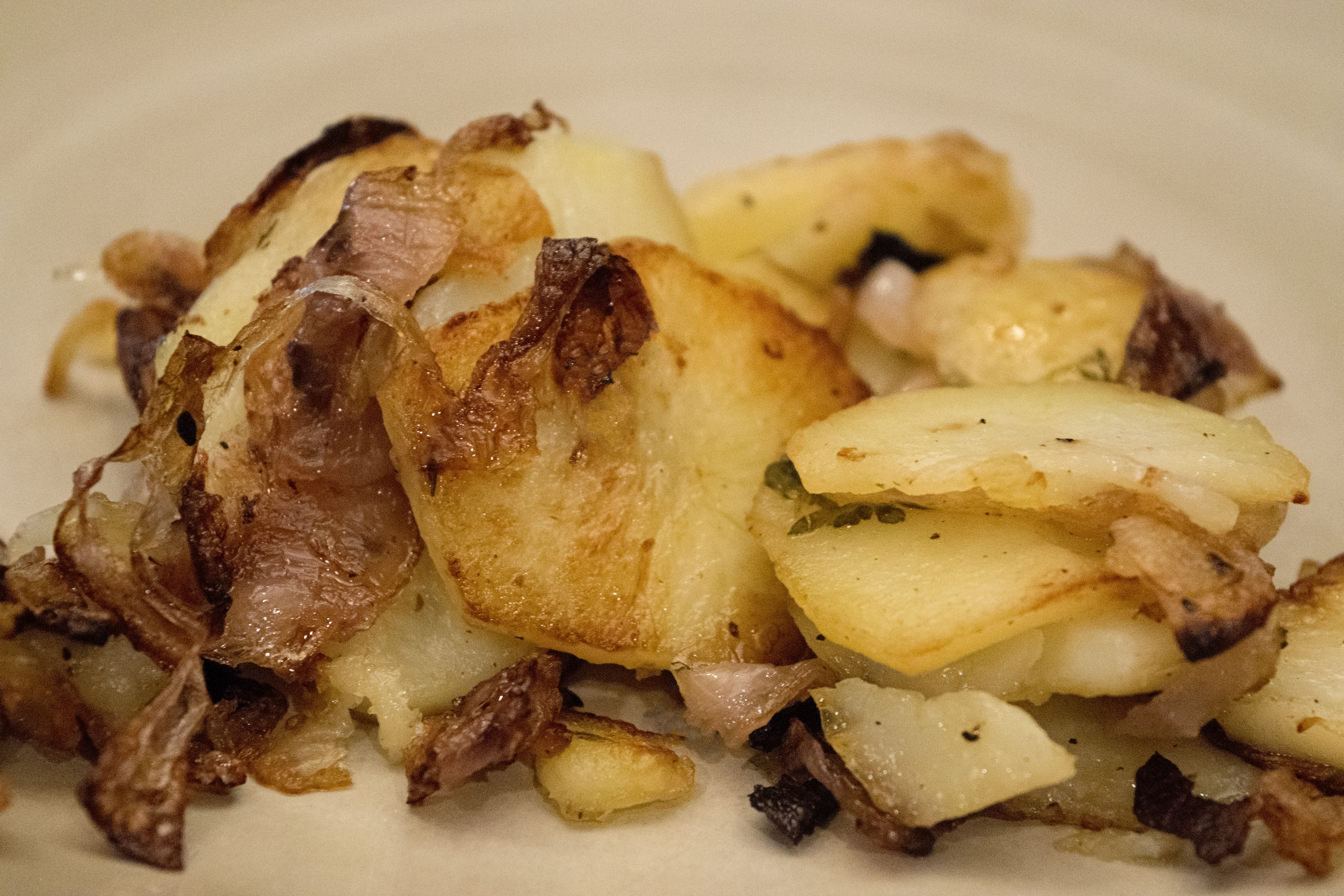 potatoes with red onion and thyme.