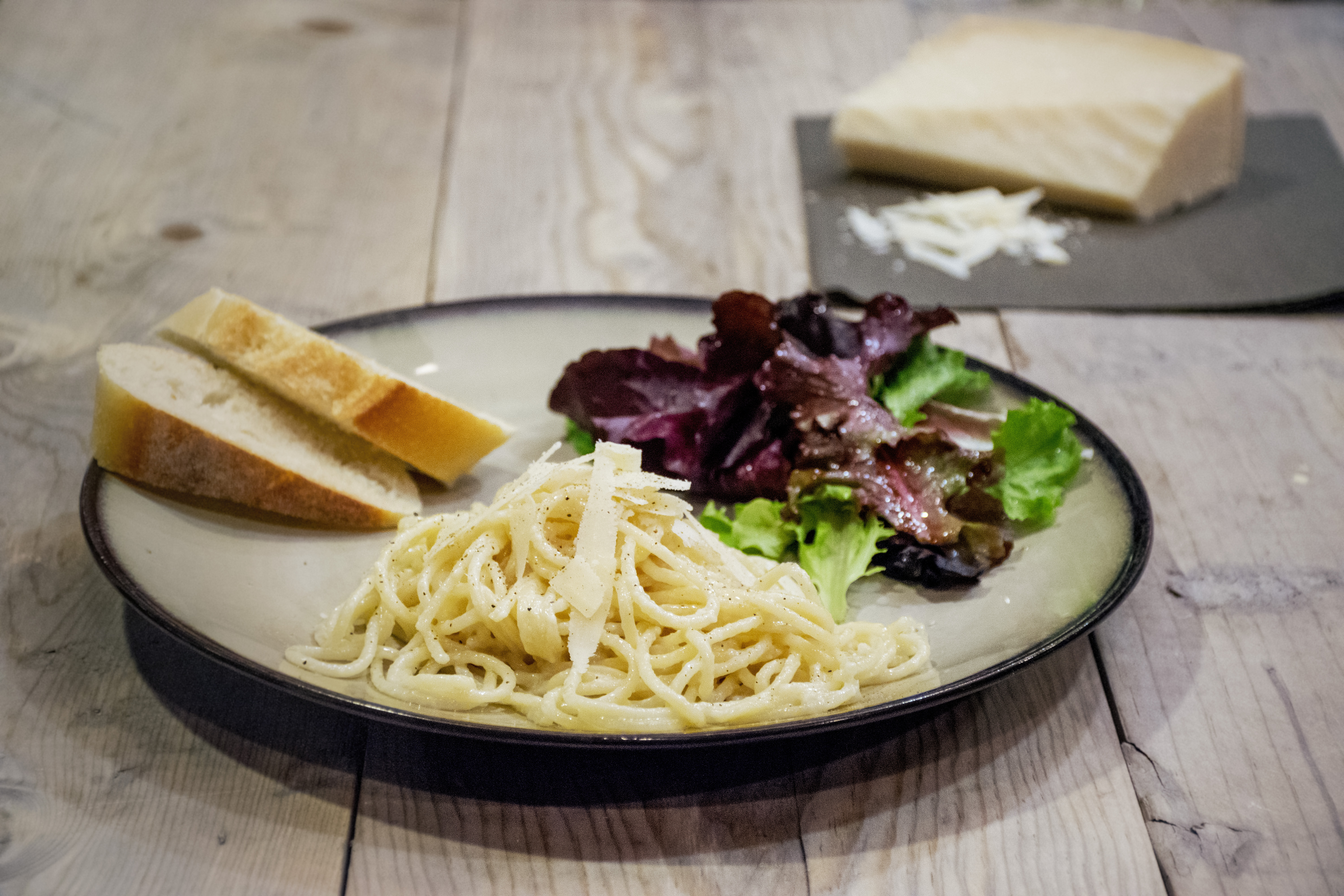 pasta with alfredo sauce