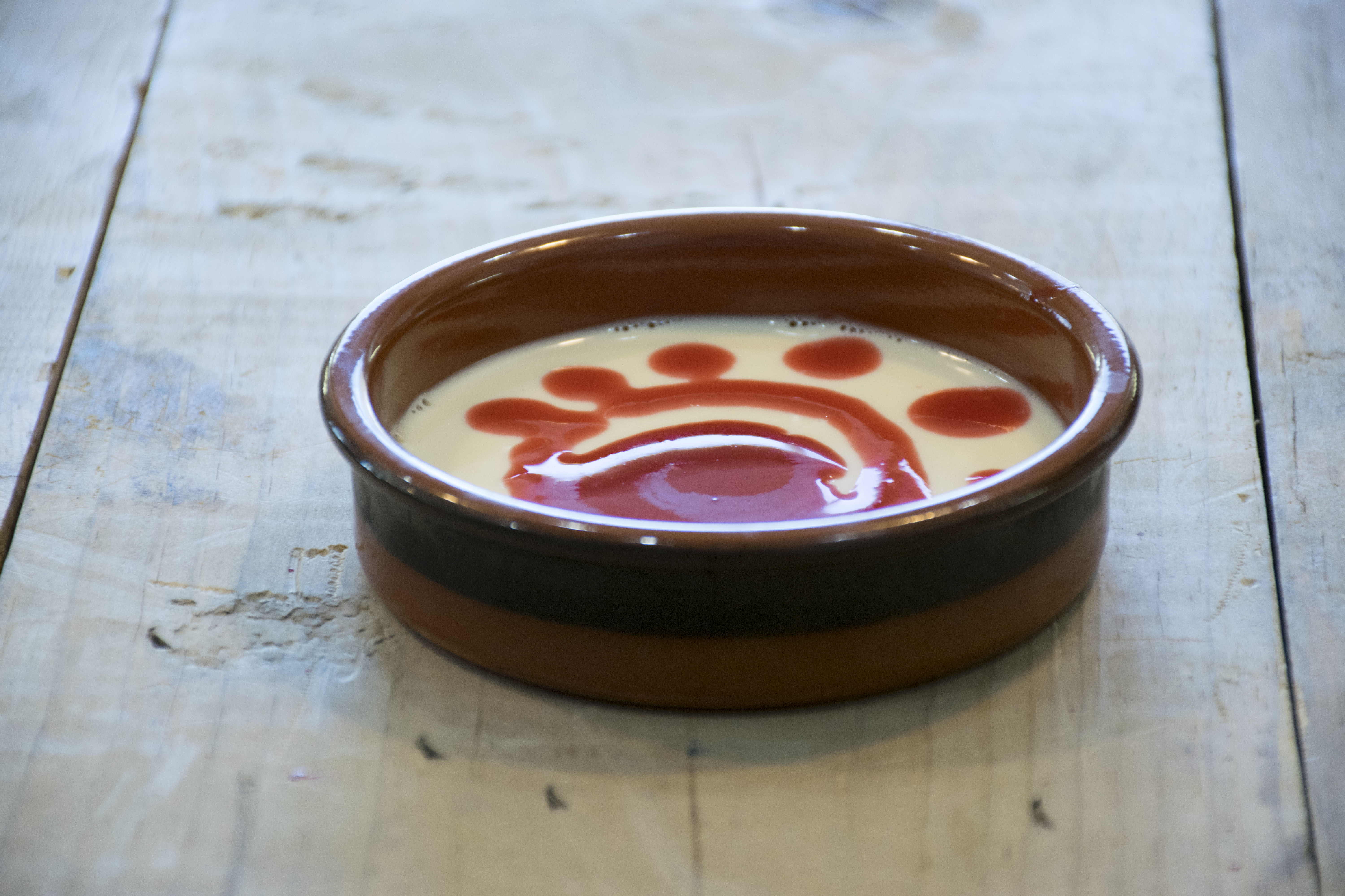panna cotta with raspberry coulis